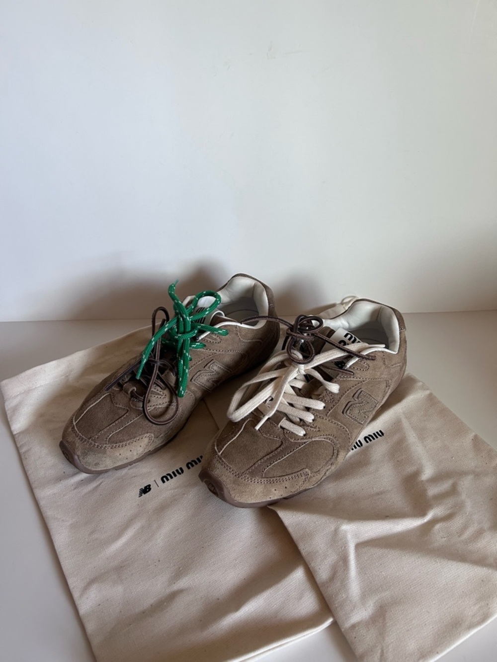 Miu Miu x NEW BALANCE Taupe Suede Sneakers with Green Accent Laces - Picture 3 of 4